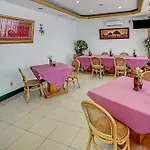Super Oyo 91805 Hotel Wisma Bari
