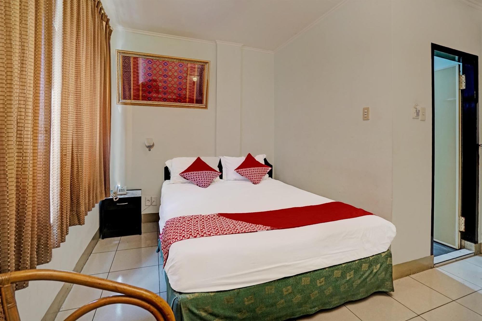 Super Oyo 91805 Bari Hotel
