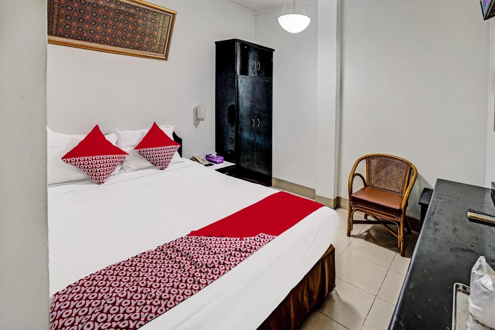 Hotel Super Oyo 91805 Bari 2*